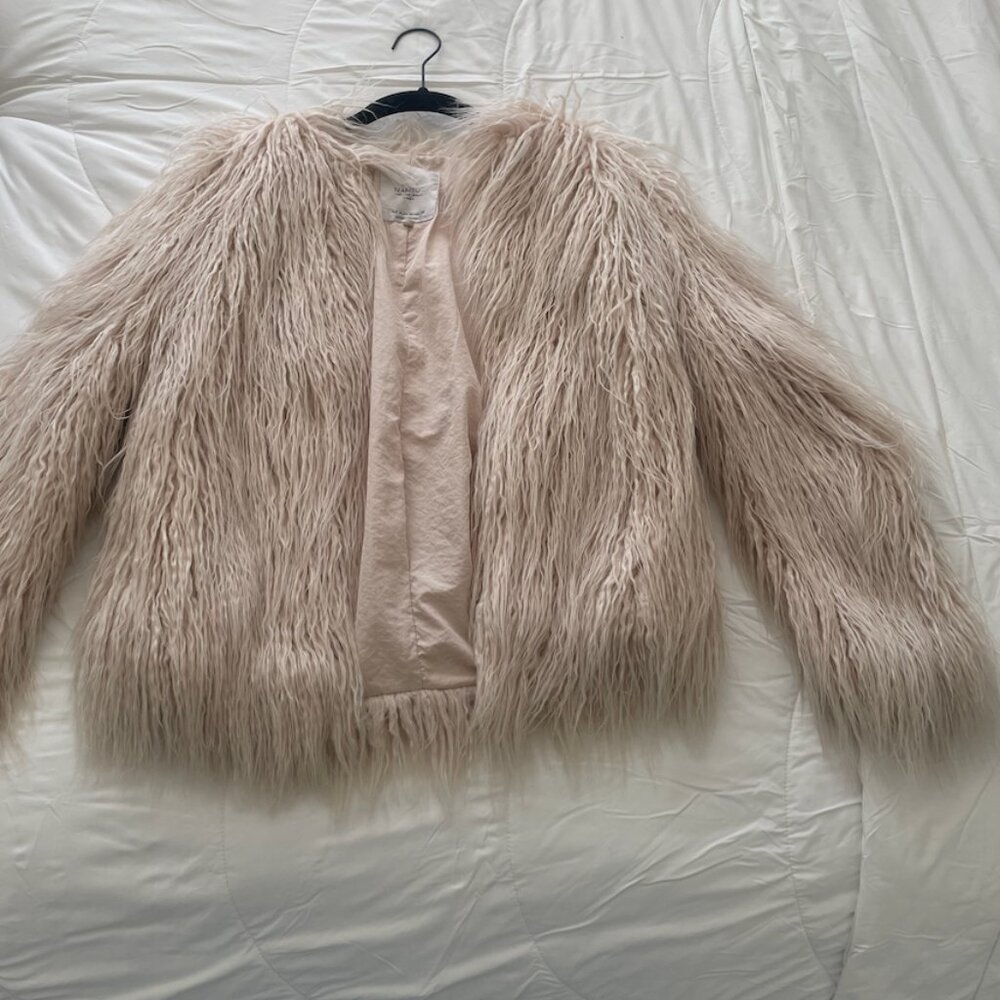 Faux Fur Fuzzy Furry Chic Elegant Trafaluc Artsy Date Night Animal Jacket Coat